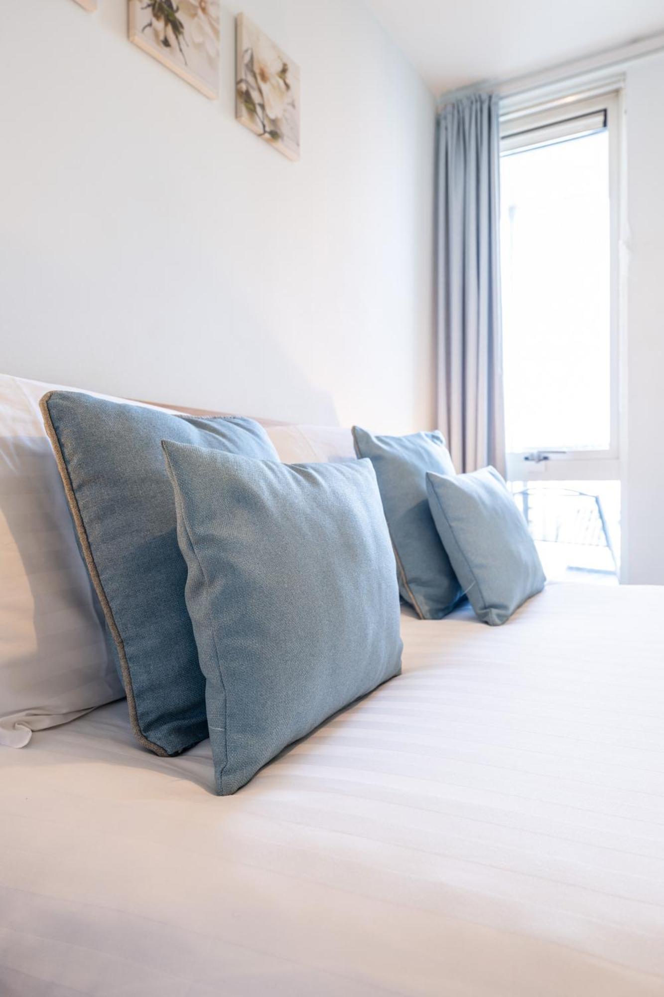 Apartment Brightleap Centre: Stylish Home-away With Smart Amenities *