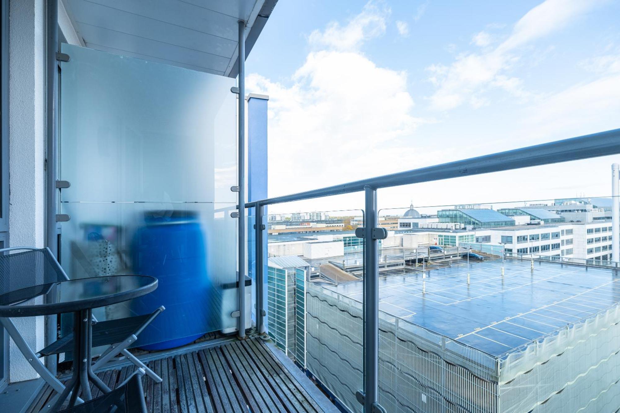 Apartment Brightleap Centre: Stylish Home-away With Smart Amenities Milton Keynes